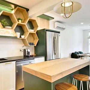 Le 319 Canardiere Apartment